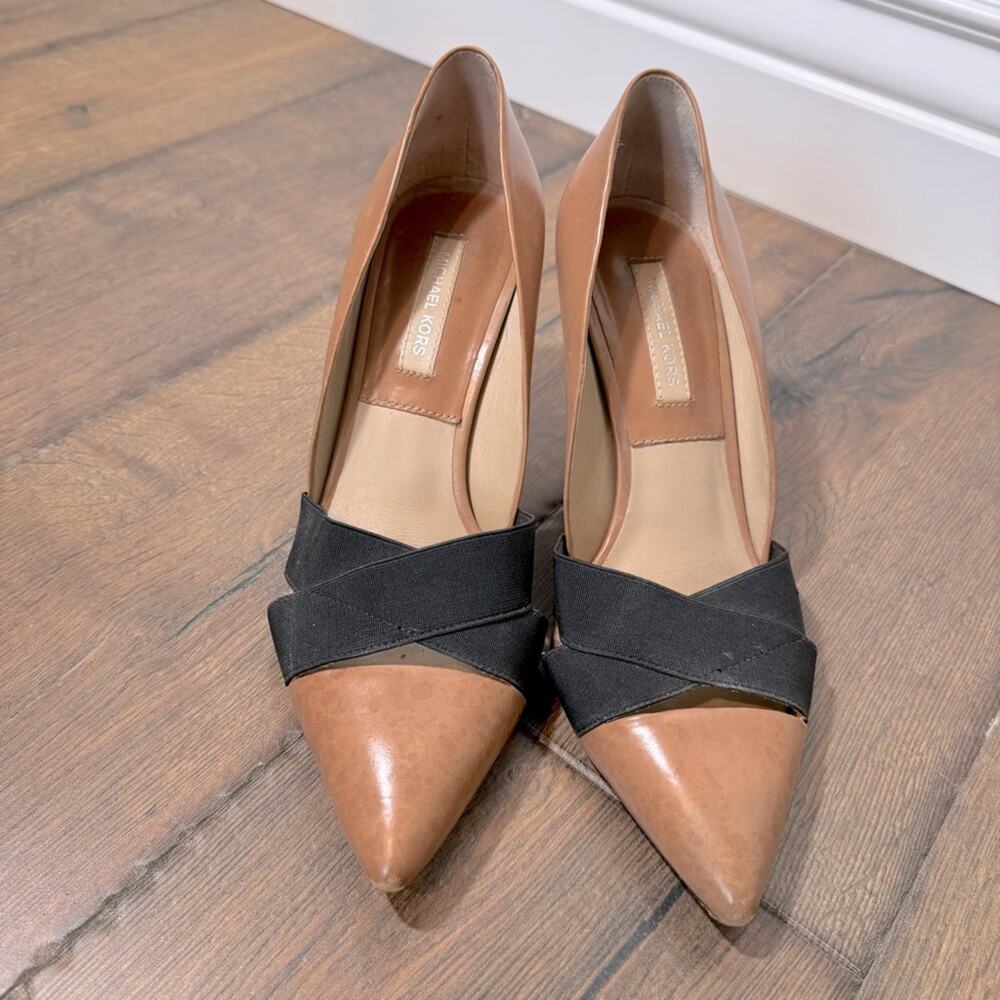MICHAEL KORS COLLECTION Black and Tan Heels